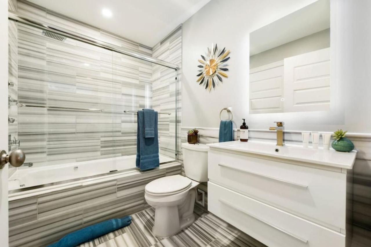 Hostwise Stays - The Washington At Chatham - Free Parking, Private Gym, Skyline Views! พิตต์สเบิร์ก ภายนอก รูปภาพ