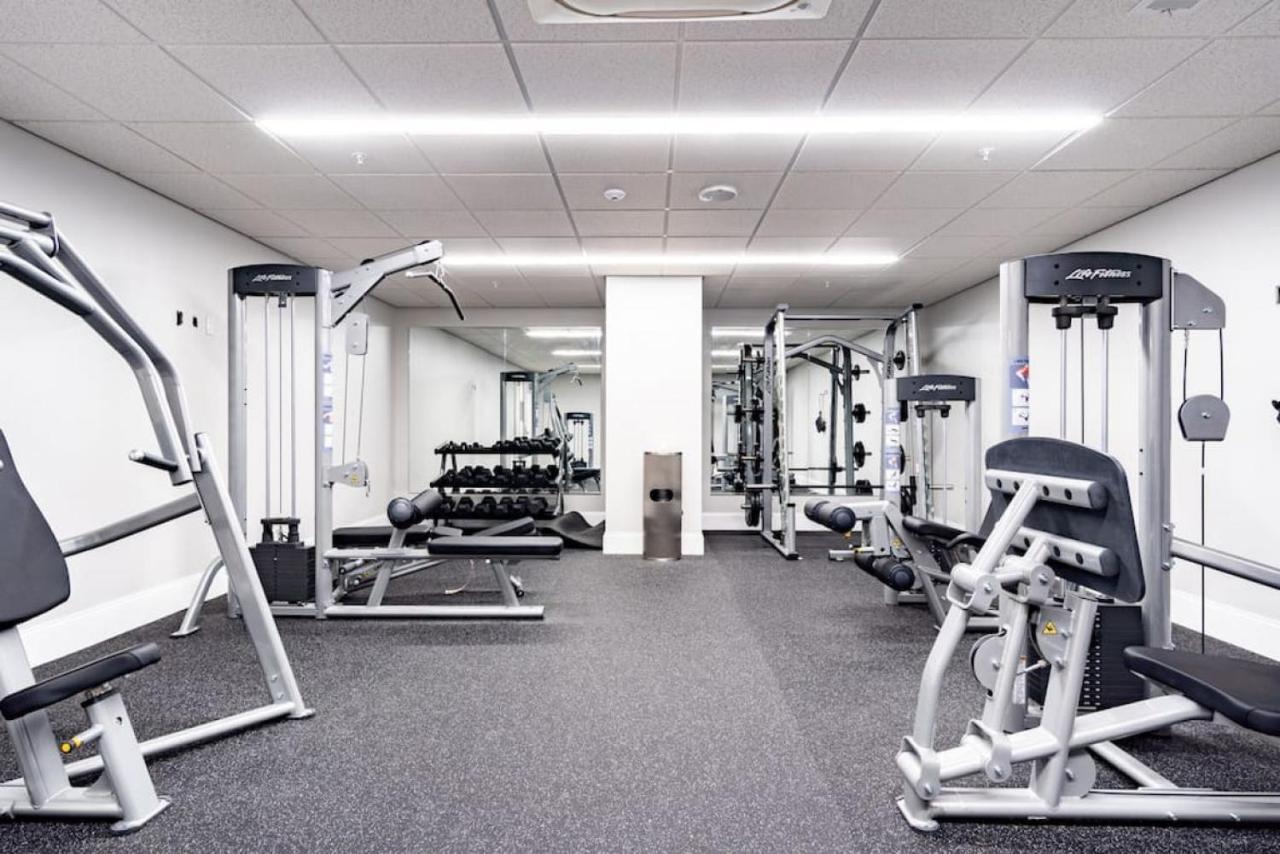 Hostwise Stays - The Washington At Chatham - Free Parking, Private Gym, Skyline Views! พิตต์สเบิร์ก ภายนอก รูปภาพ